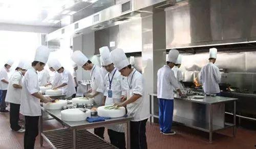 酒店厨师爆料案例视频,揭秘不为人知的厨房真相  第2张